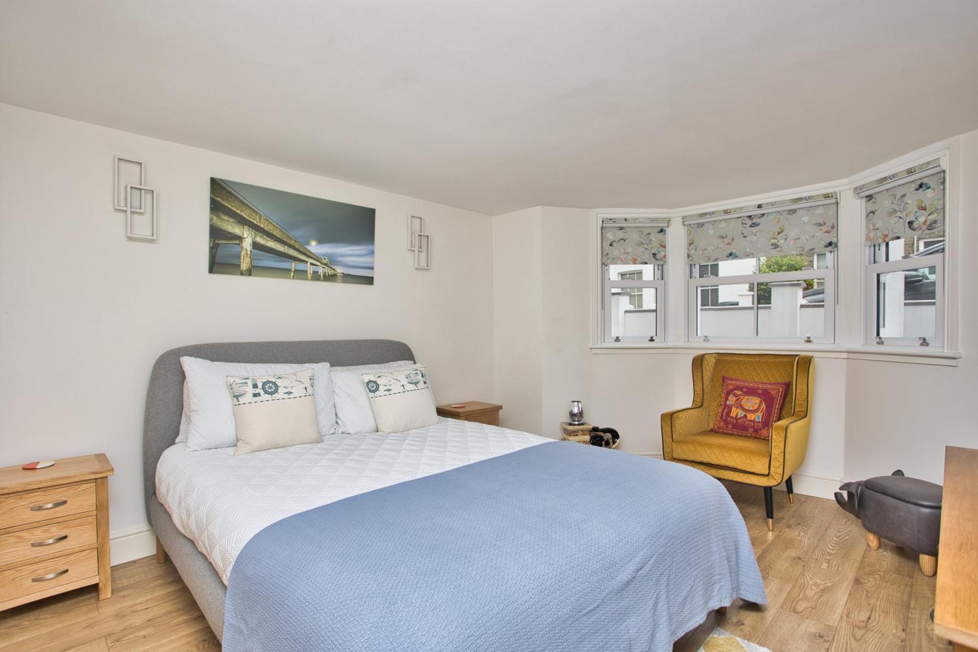 Spacious Seaside Escape In The Heart Of Deal, 4 Mins From The Beach Exterior photo